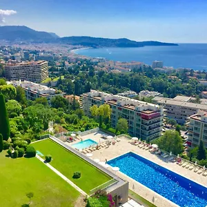 https://tres-bel-appartement-vue-mer-a-nice-fabron-residence.fr-provencehotel.com